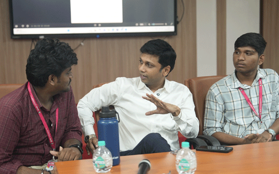 Venkatesh Pannirchelvan at college guest lecture