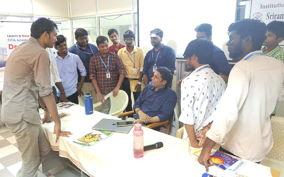 Venkatesh Pannirchelvan career guide interaction with students